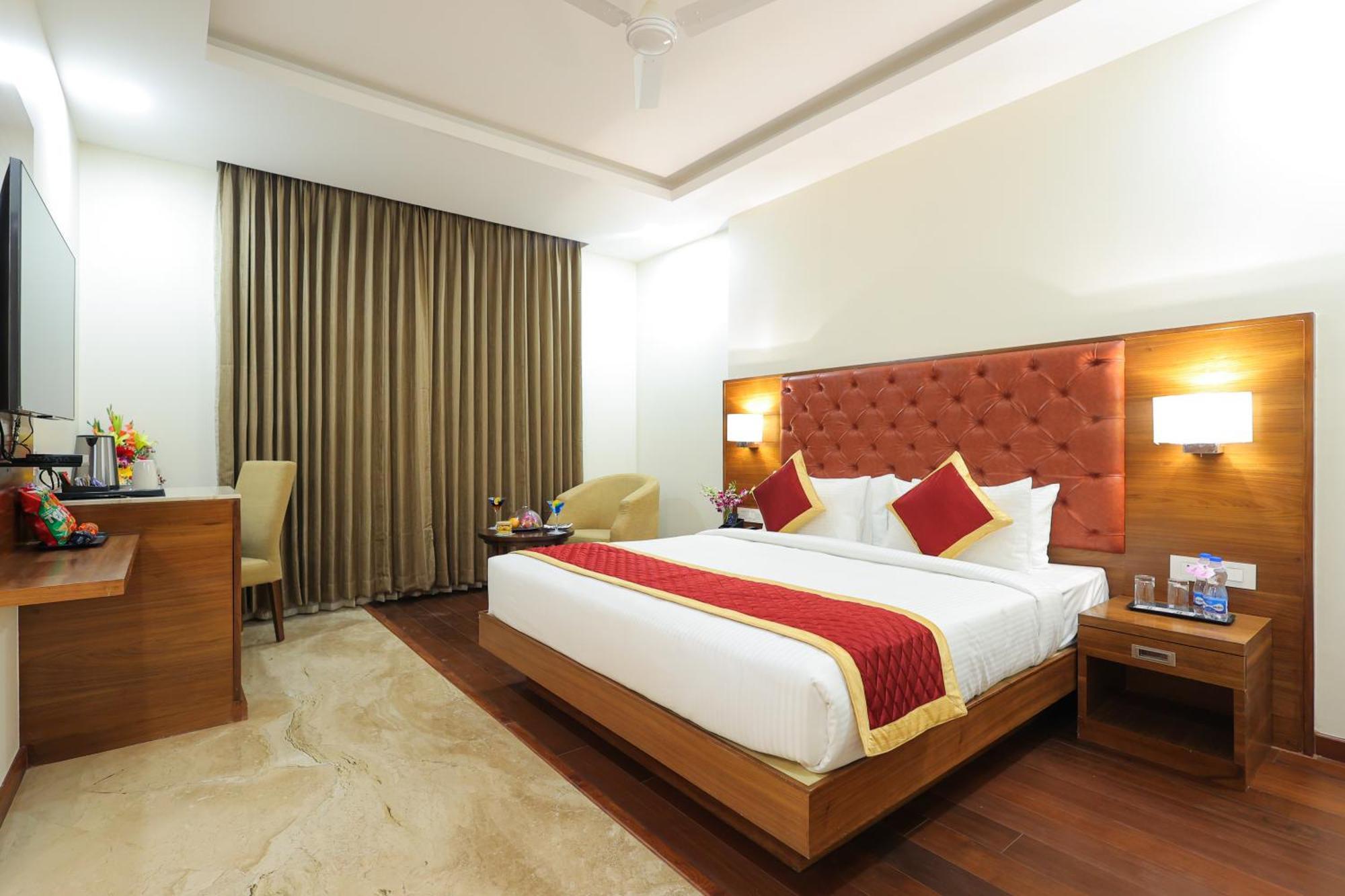 Icon Grand Hotel By Bhagini Bangalore Bagian luar foto