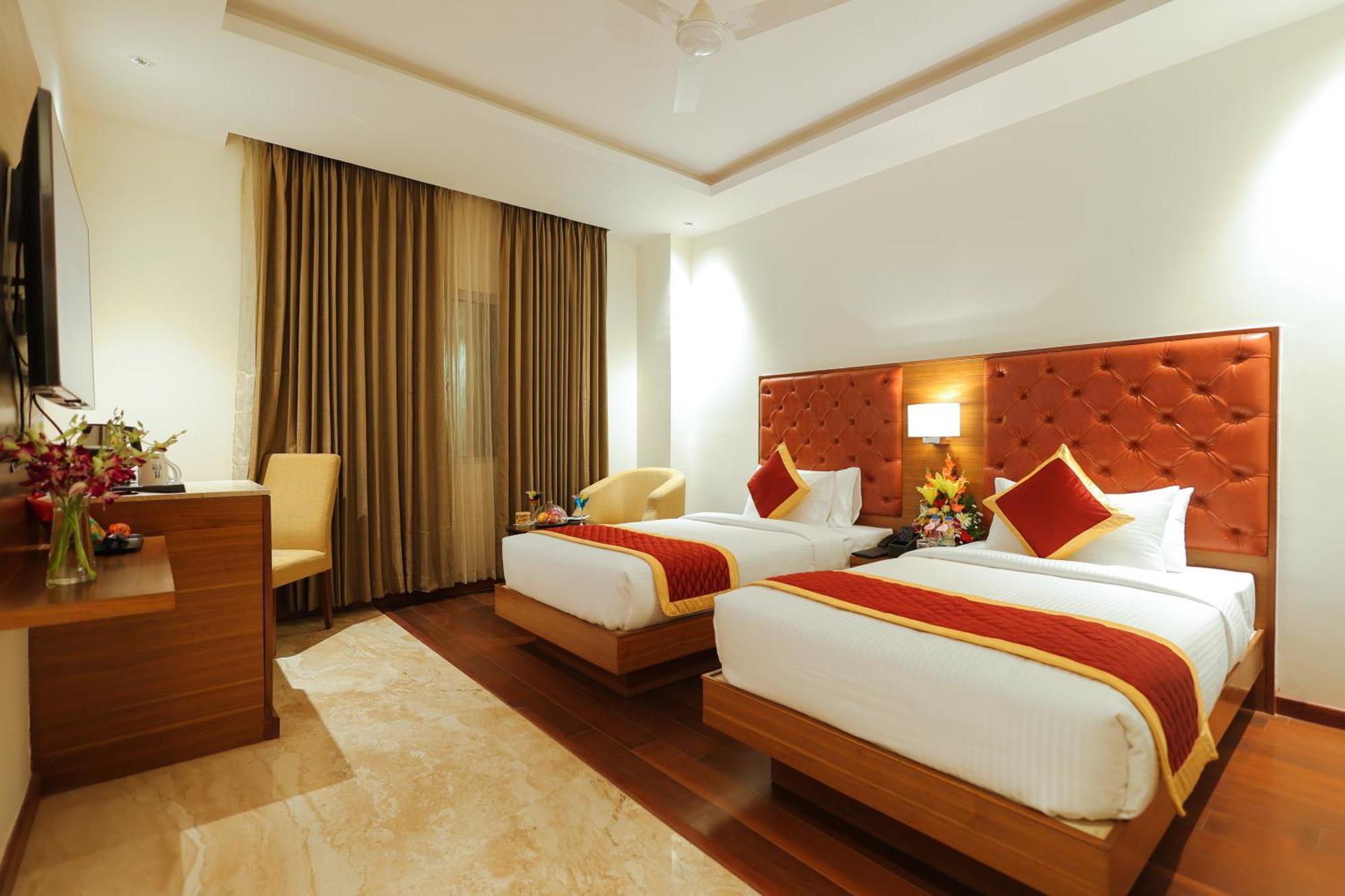 Icon Grand Hotel By Bhagini Bangalore Bagian luar foto