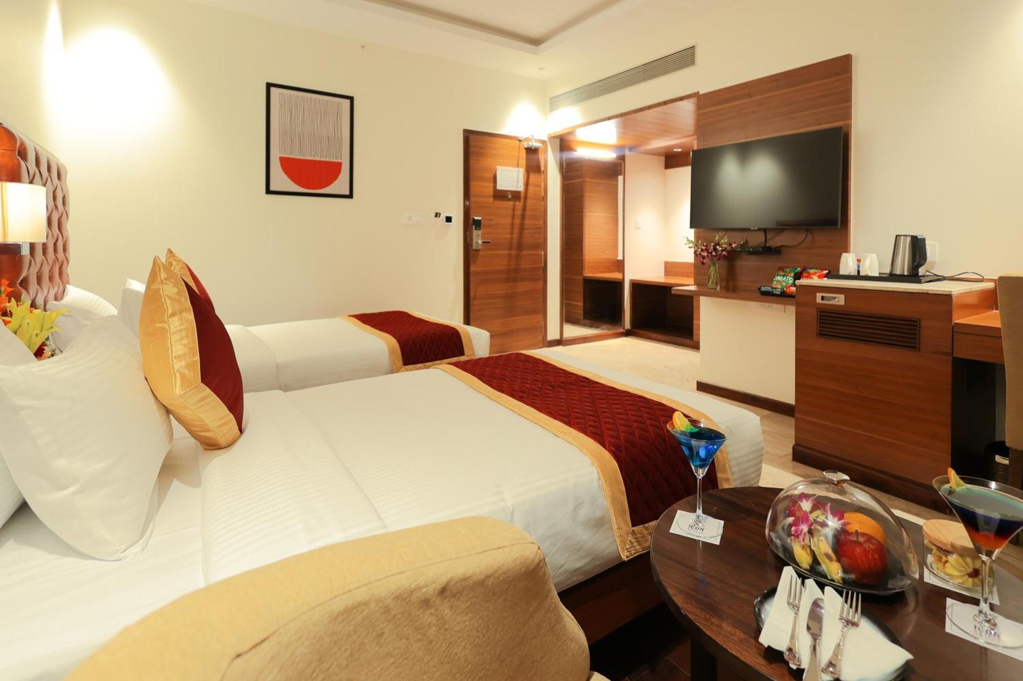 Icon Grand Hotel By Bhagini Bangalore Bagian luar foto