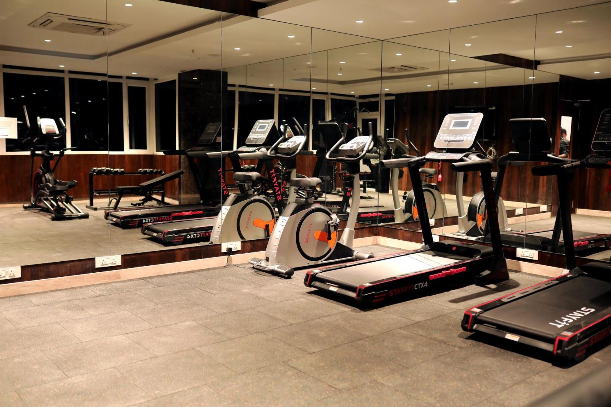 Icon Grand Hotel By Bhagini Bangalore Bagian luar foto