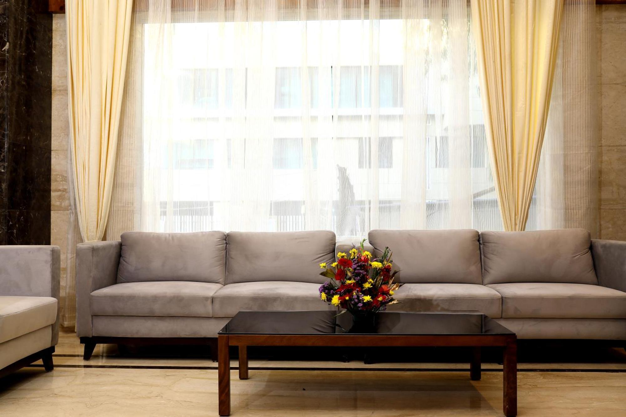Icon Grand Hotel By Bhagini Bangalore Bagian luar foto
