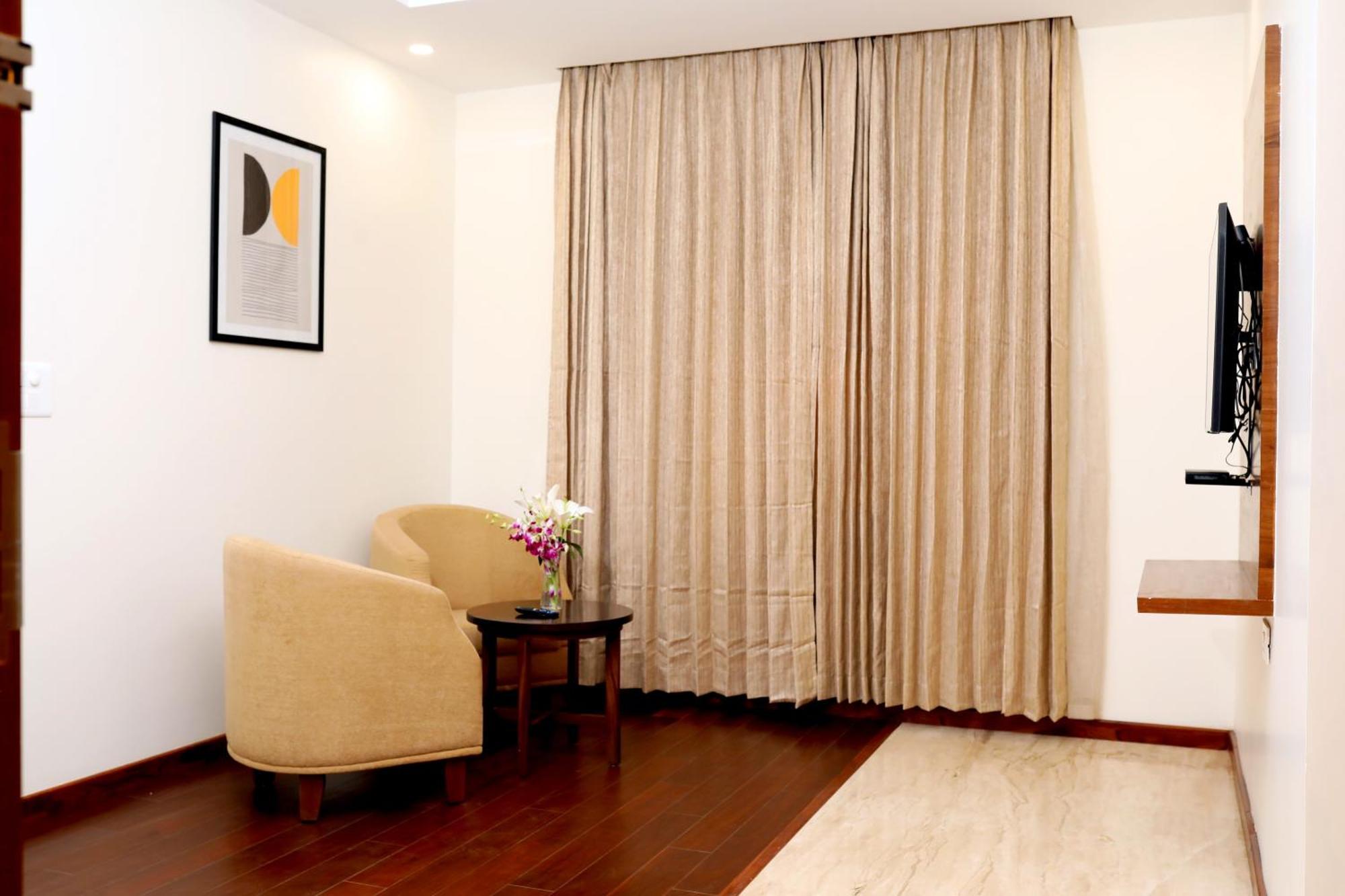 Icon Grand Hotel By Bhagini Bangalore Bagian luar foto